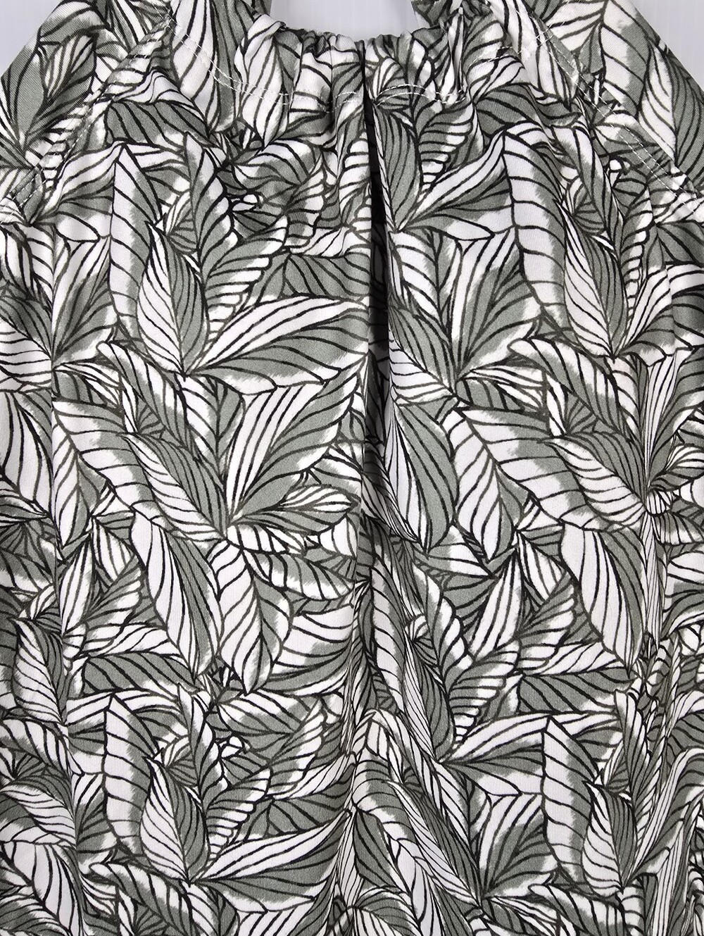 NWT Eddie Bauer Olive and White Leaf-Print Halter Mini Dress Built In Bra Size S - Picture 6 of 13